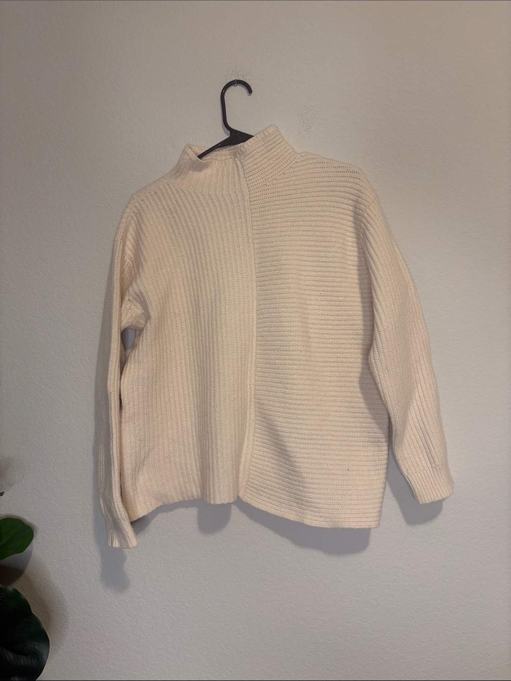 Theory wool blend Cream Ribbed Mock Turtleneck Sweater M